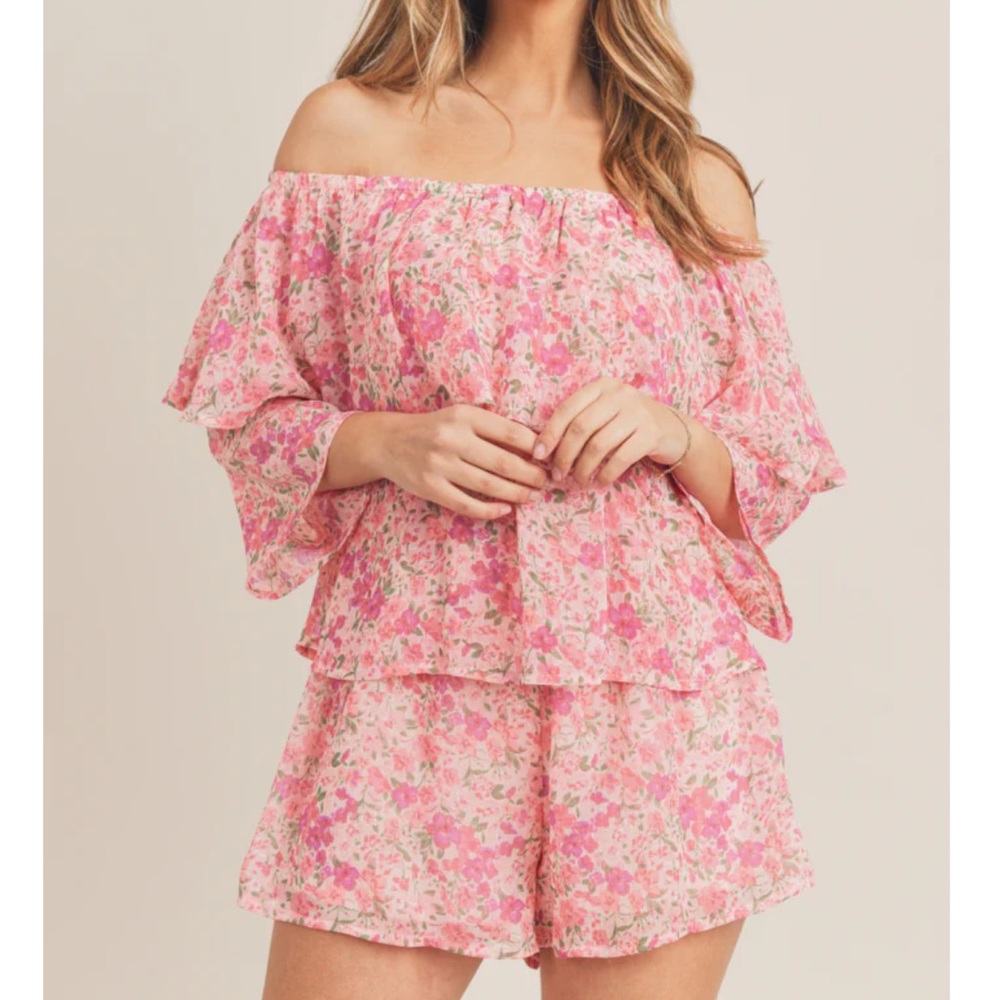 NWT Sadie & Sage floral 3-tiered romper